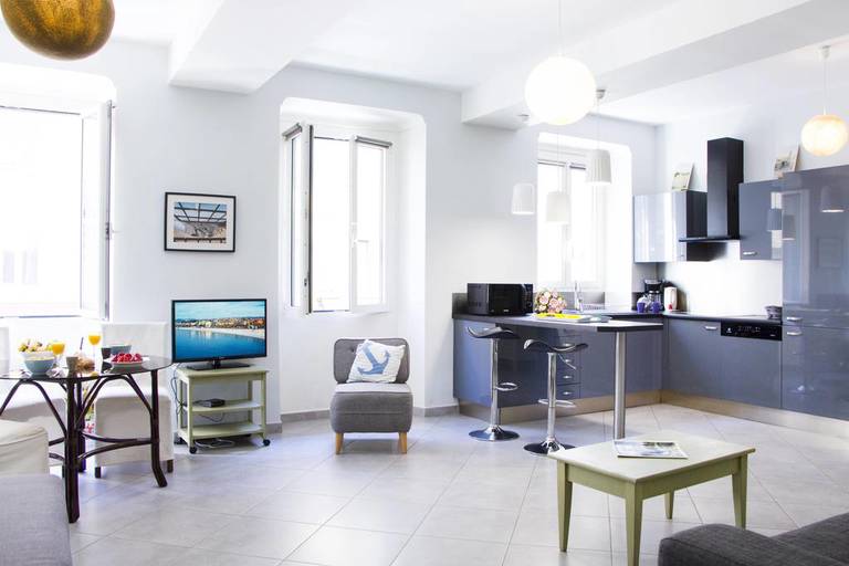 Next Place Garibaldi 2 bdrs apt
