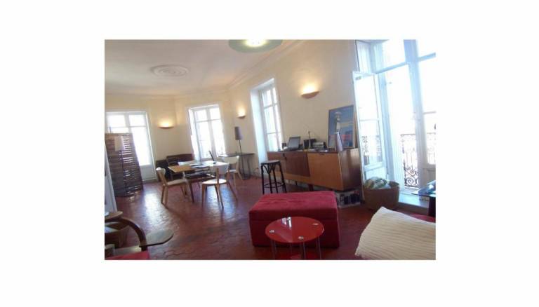 Apartment la Comedie