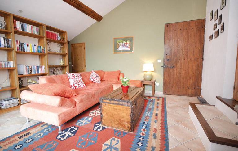 Holiday home Menerbes P-881