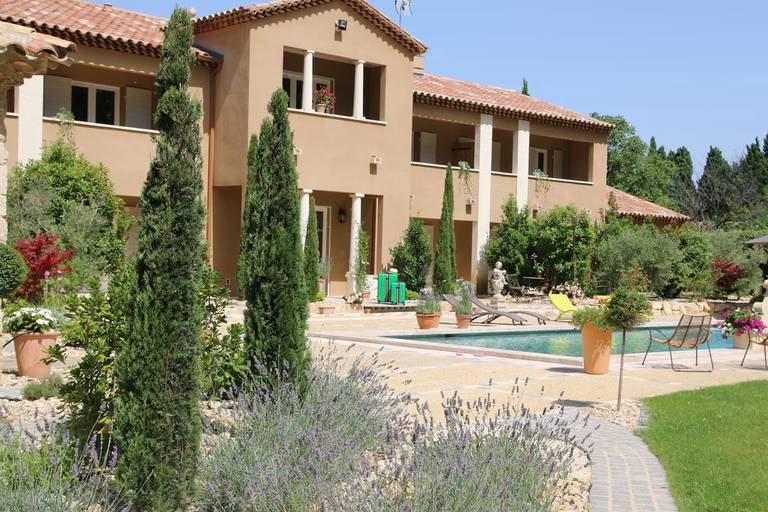 La Bastide des Cypres