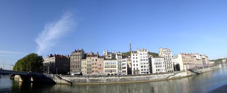 Le Phenix Hotel