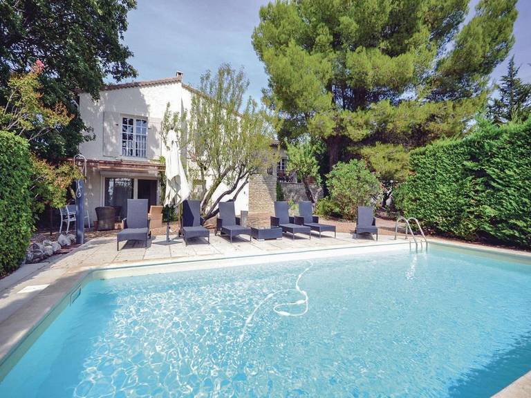 Holiday Home Isle Sur La Sorgue Route De La Roque Sur Perne