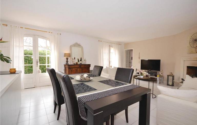 Holiday Home L'Isle Sur La Sorgue Impasse Des Jardins
