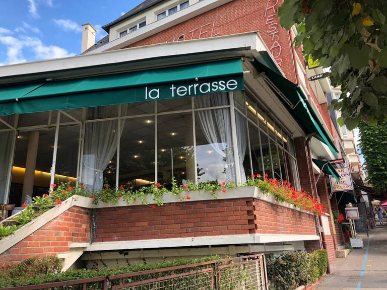 Logis Terrasse Hotel