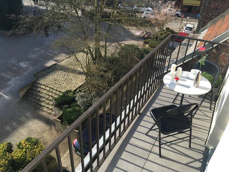 Little Plaza apartment