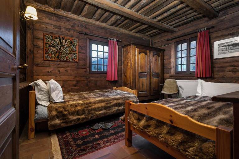 Chalet Heron