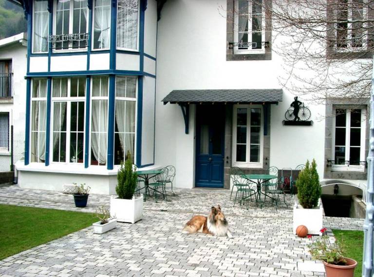 Villa Mirabeau - Meuble Gentiane