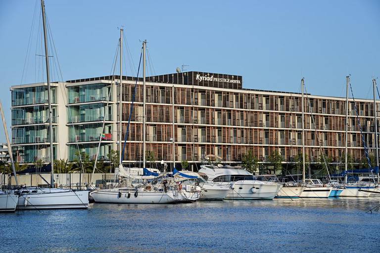 Kyriad Prestige Toulon  La Seyne Sur Mer - Centre Port