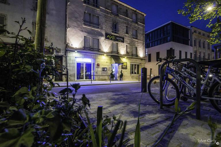 Axe Hotel
