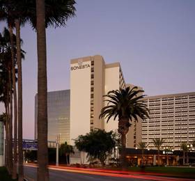 Отдых в Crowne Plaza - США, Лос-Анджелес