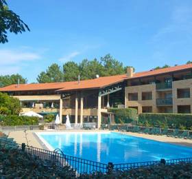 One-Bedroom Apartment Village Cheval Spa Residences 1 в Лакано-Осеане