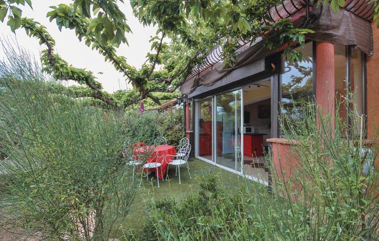 Two-Bedroom Apartment in La Cadiere D'Azur