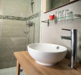 Туры в Hotel Les Orangers в Франции