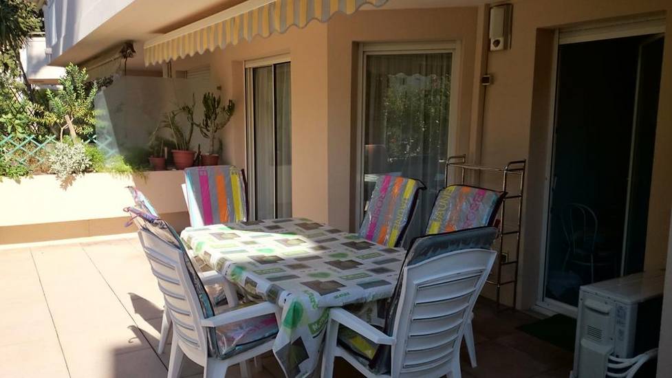 Apartment Rue Leon Gautier Франция, Йер