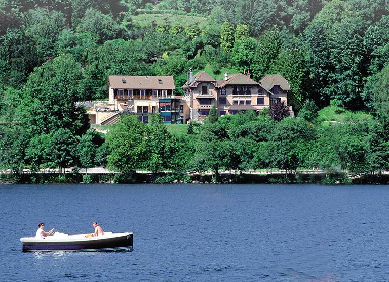 Le Manoir Au Lac