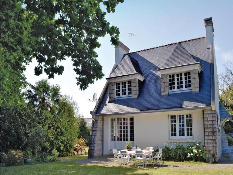 Holiday Home Fouesnant with Fireplace II
