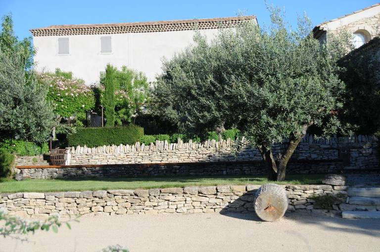 Provence Guesthouse