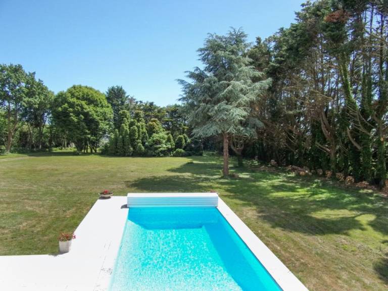 Villa Rue Yves Trichard