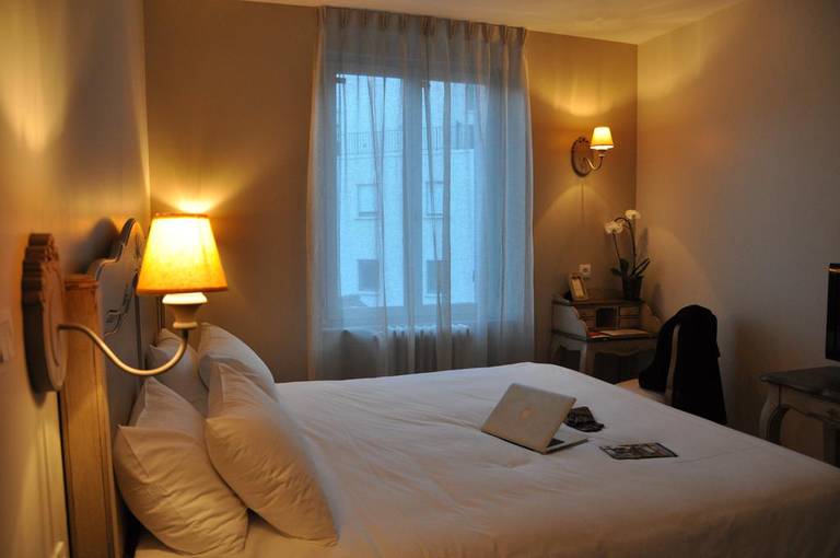 Hotel des Poemes de Chartres