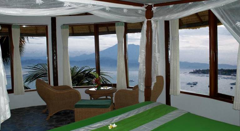 Coconuts Beach Resort