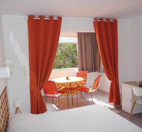 Отдых в Hotel les Eucalyptus - Франция, Кавалер-сюр-Мер