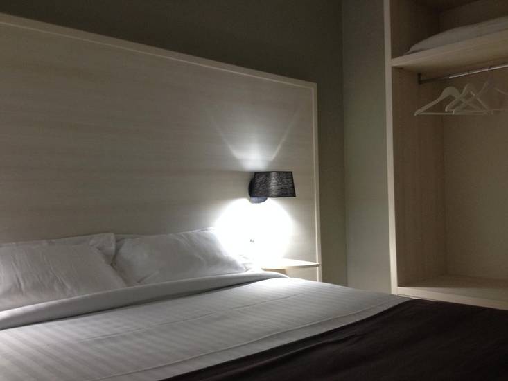 Hotel Univers 2* Франция, Карпантра