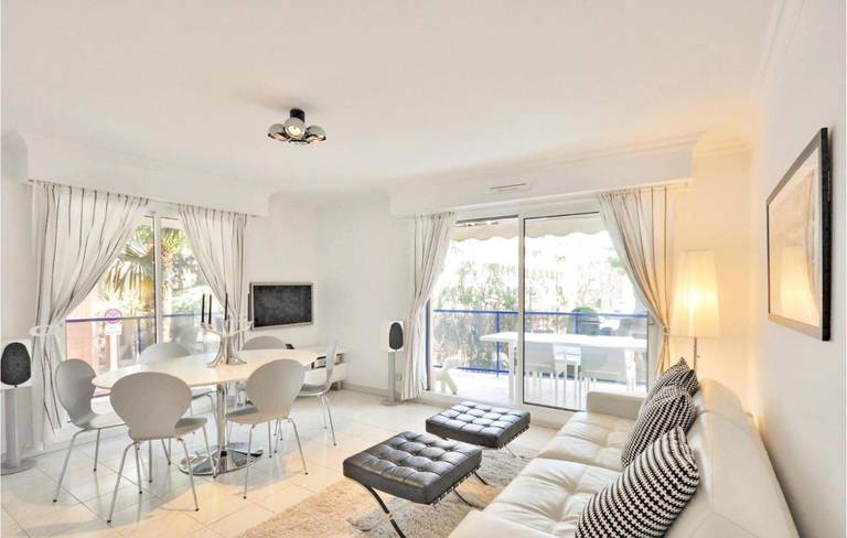 Apartment Avenue de Madrid