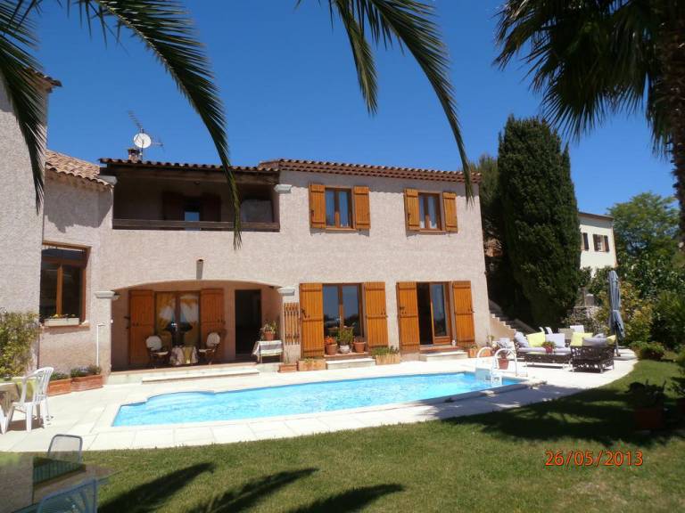 Studio-mezzanine dans villa