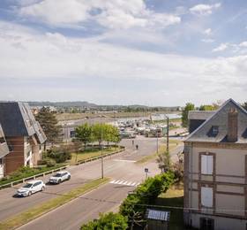 Residence du Port в Кабуре