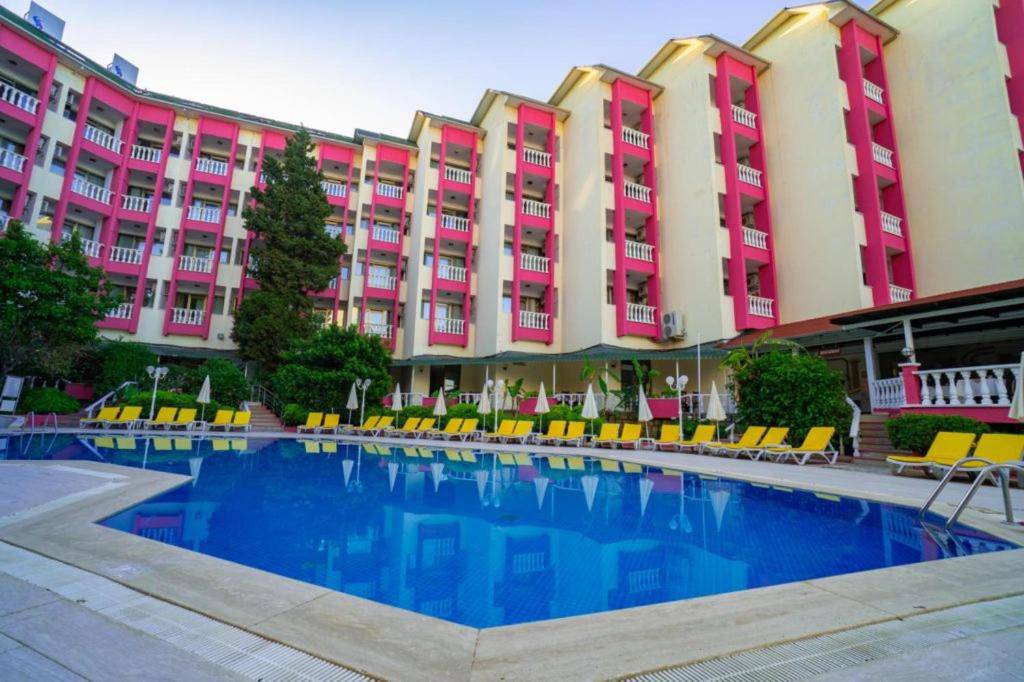 Bieno Club Hotel SVS 4*