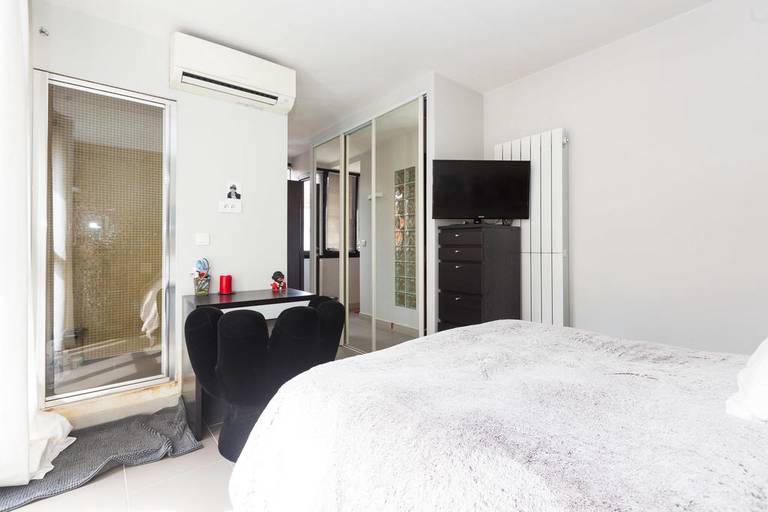 Triplex proche Paris 16e