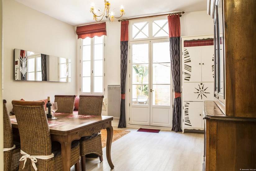 Apartment with Terrace - Historic District Франция, Бордо