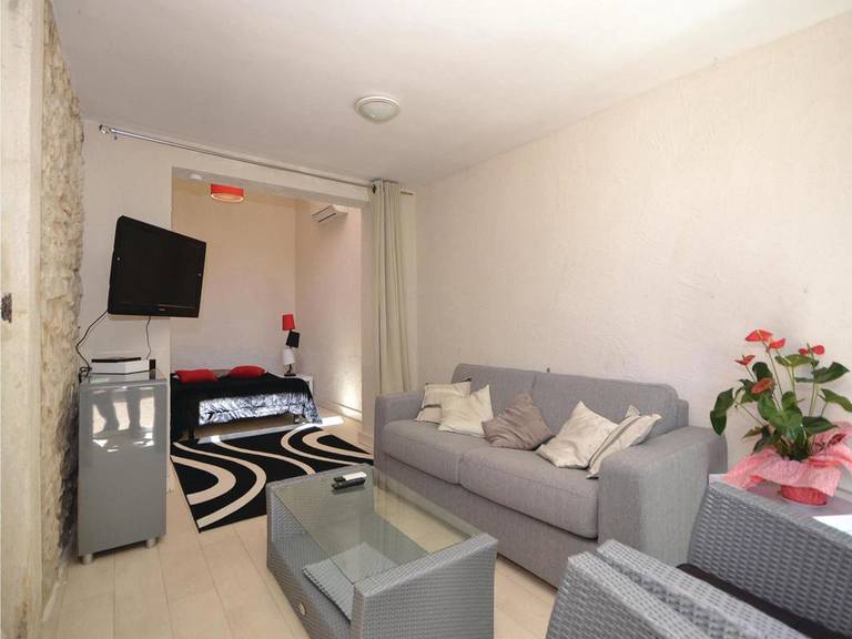 One-Bedroom Holiday Home in Bollene