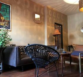 Barbary Lane House Rental в Боне