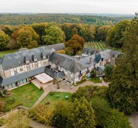 Relais du Silence Le Manoir Du Lys в Баньоле
