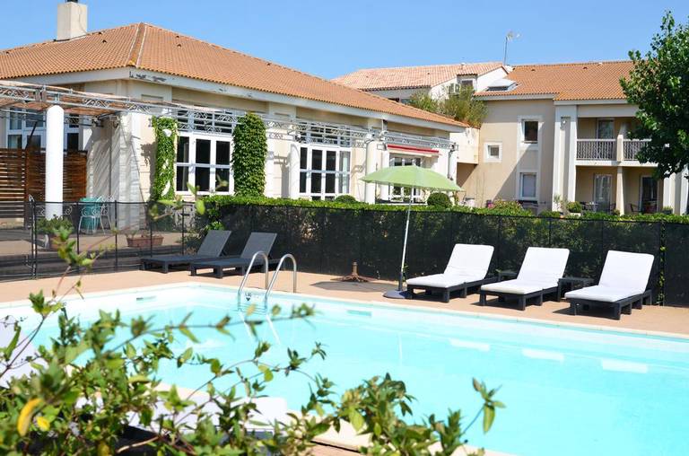 Hotel le Mas des Ponts d'Arles (ex Mas des Piboules)