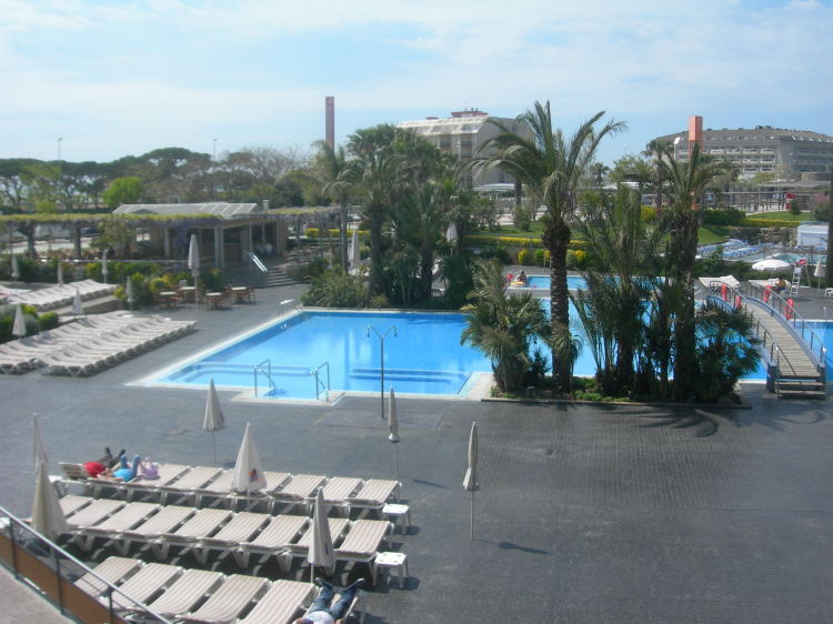 Aqua Hotel Montagut Suites