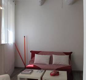 2 Pieces contemporain dans la Vieille Ville в Антибе