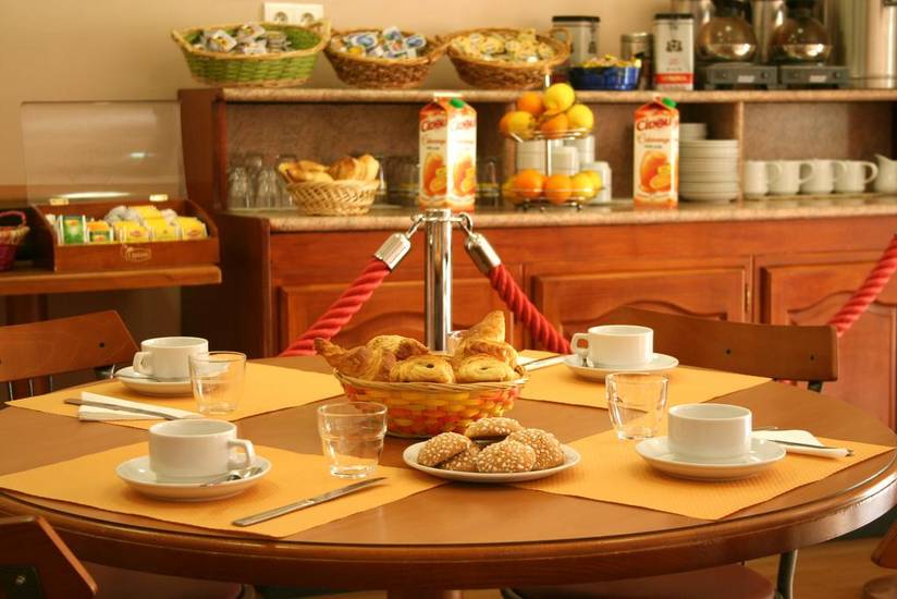 Hotel le Dauphin 2* Франция, Аяччо