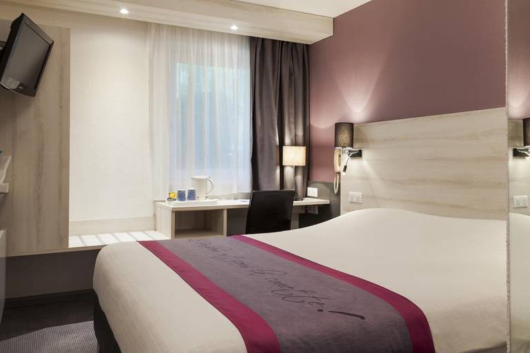 Kyriad Lille Est - Villeneuve D'Ascq, Вильнев-д'Аск