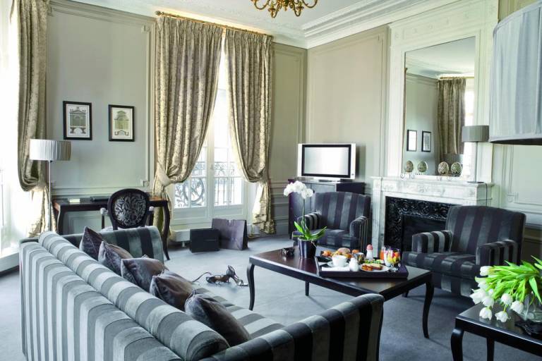 Hotel Champs Elysees Plaza