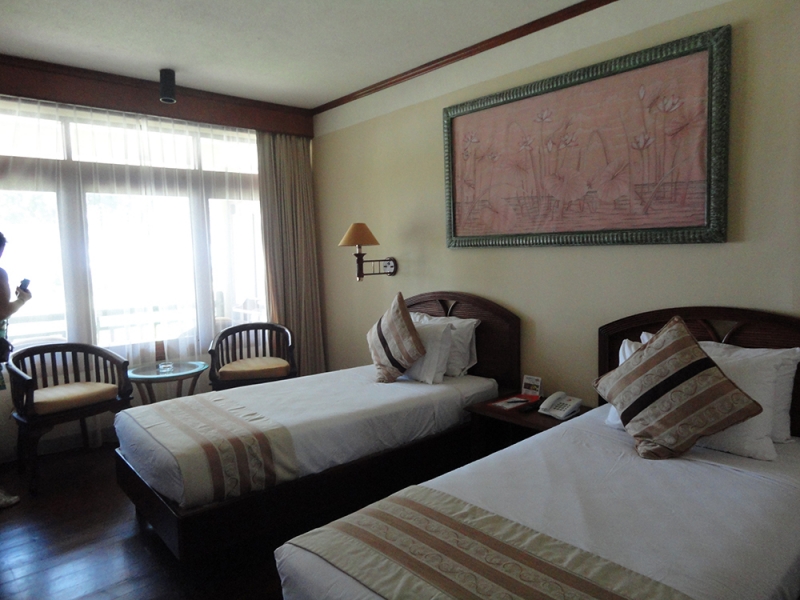 Senggigi Beach Pool Villa Club 5*