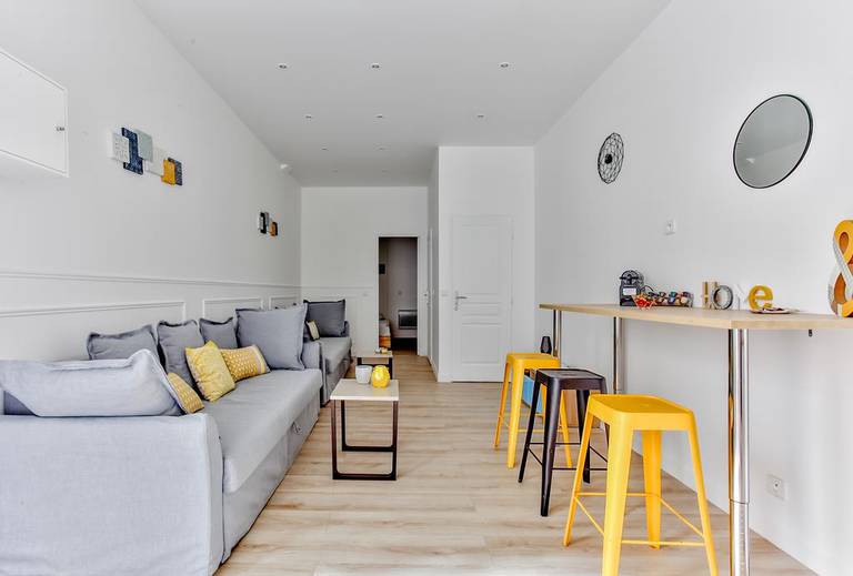 Luxury flat Grands Boulevards