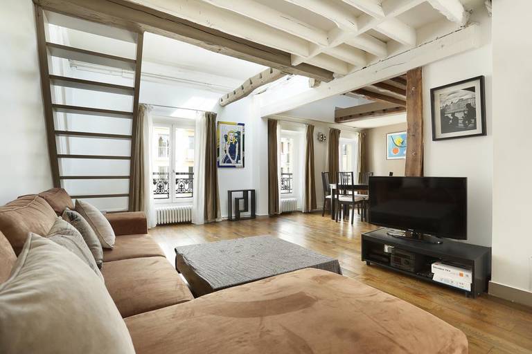 Apartment Invalides / Eiffel Tower