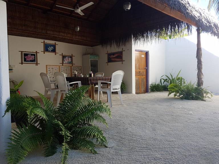 Rasdhoo View Inn