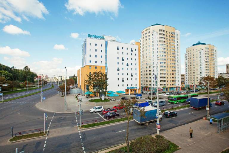 BonHotel