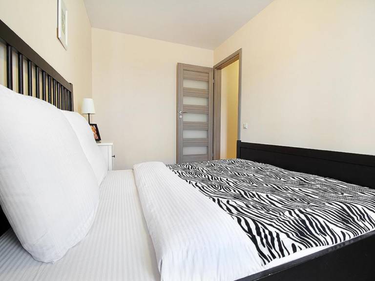 PaulMarie Apartments on Masherova 80