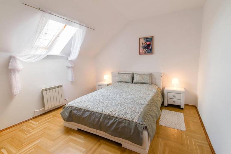 New Centric Apartment Near Park