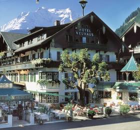 Alpendomizil Neuhaus Hotel & Spa в Майрхофене