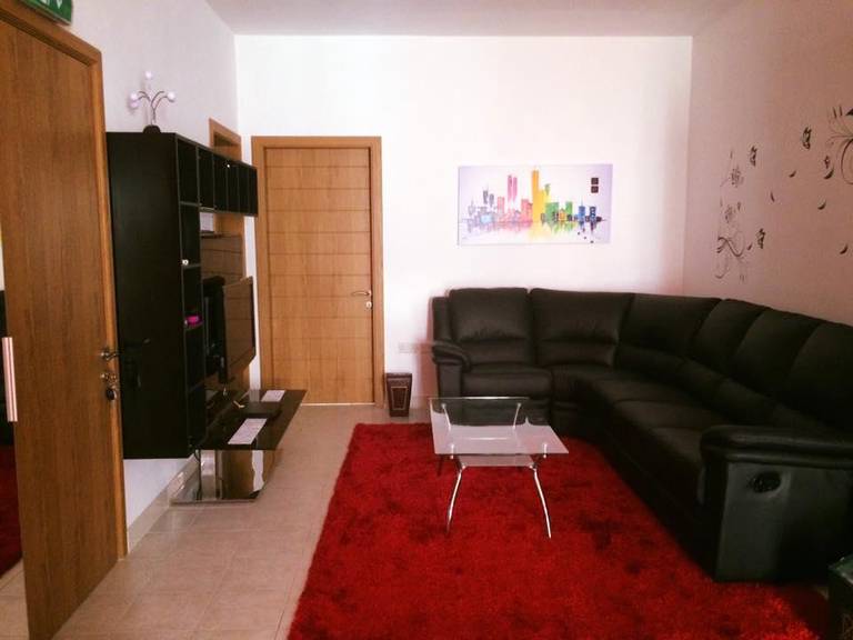 SeaBreeze Apartment in Gzira Malta